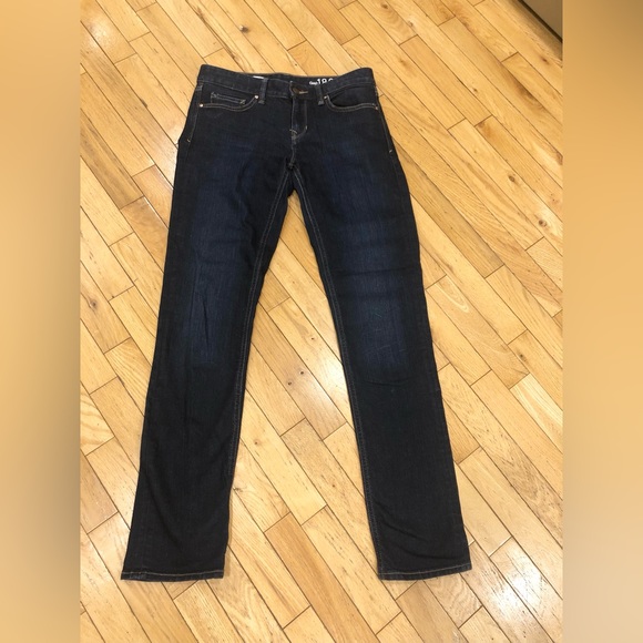 GAP Real Straight Mid-rise dark wash jeans. Size 28L. - Picture 6 of 16
